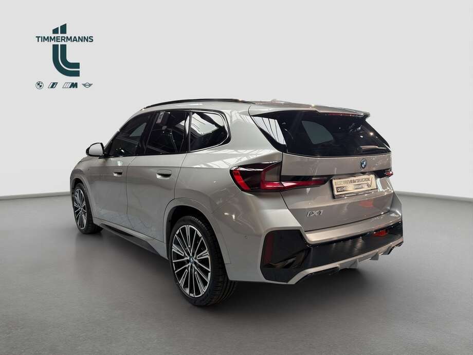 BMW iX1 xDrive30 (Bild 11/19)