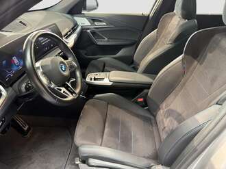 BMW iX1 xDrive30 (Bild 1/19)