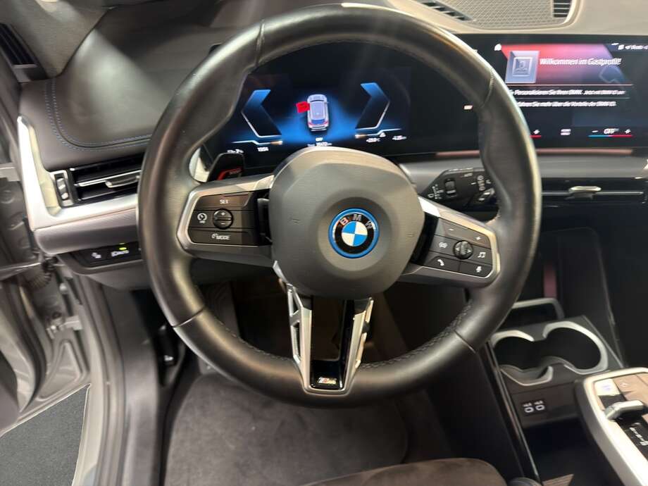 BMW iX1 xDrive30 (Bild 3/19)