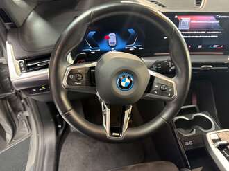 BMW iX1 xDrive30 (Bild 3/19)