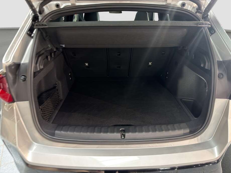 BMW iX1 xDrive30 (Bild 6/19)