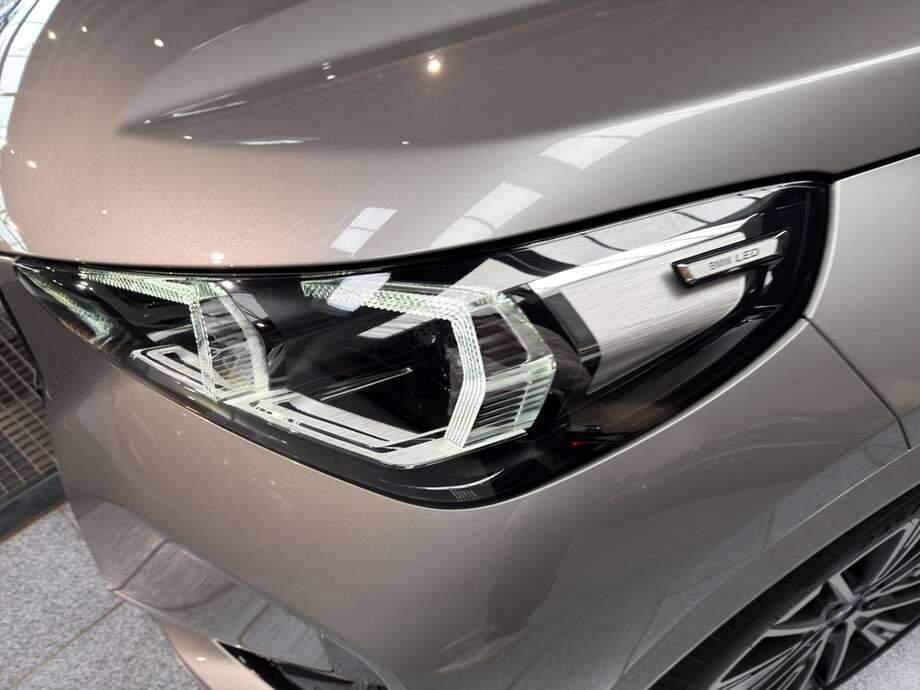 BMW iX1 xDrive30 (Bild 8/19)