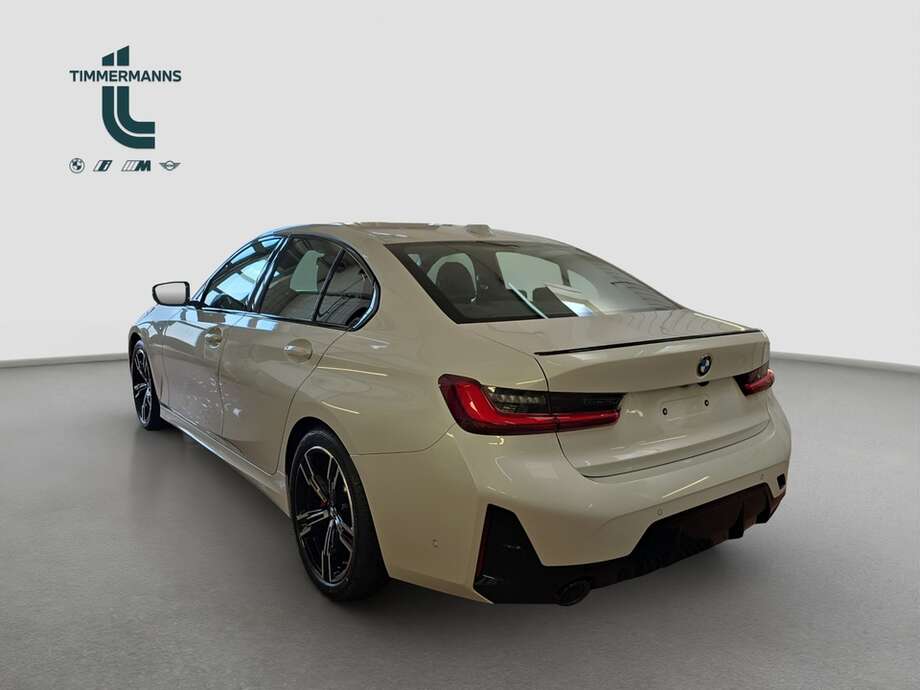 BMW 320d (Bild 3/18)