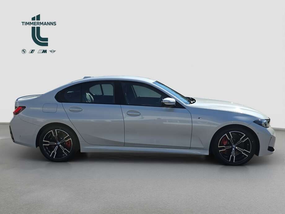 BMW 320d (Bild 6/18)