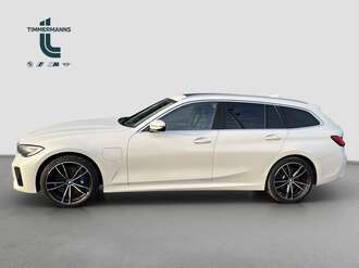 BMW 330e (Bild 2/24)