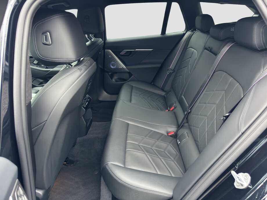 BMW 540d xDrive (Bild 13/23)