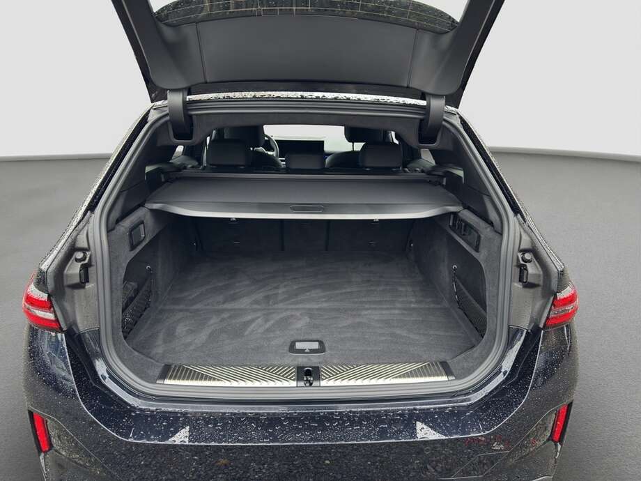 BMW 540d xDrive (Bild 14/23)