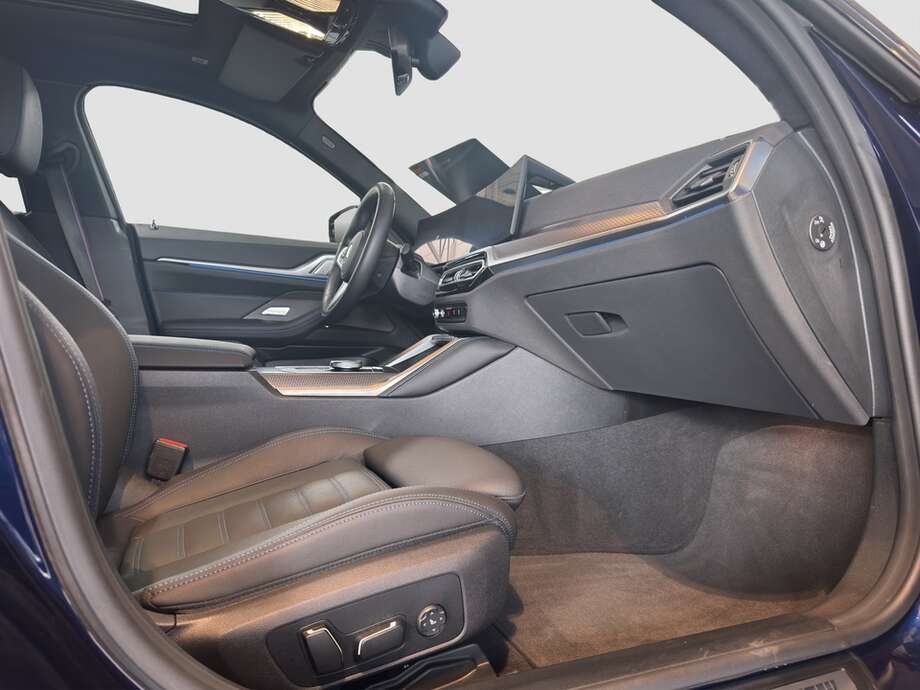 BMW i4 (Bild 15/19)