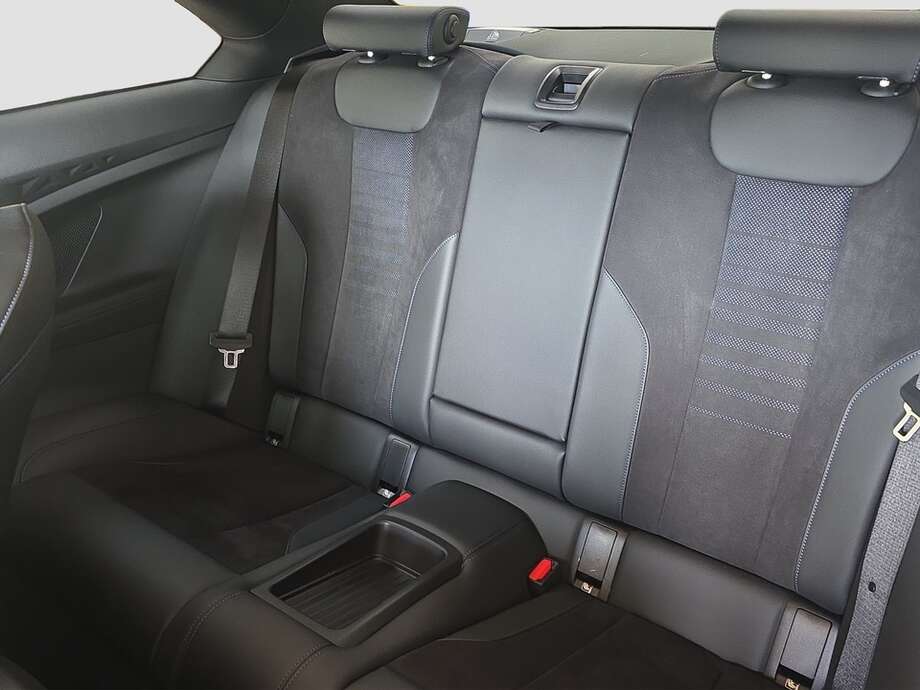 BMW 220d (Bild 14/19)