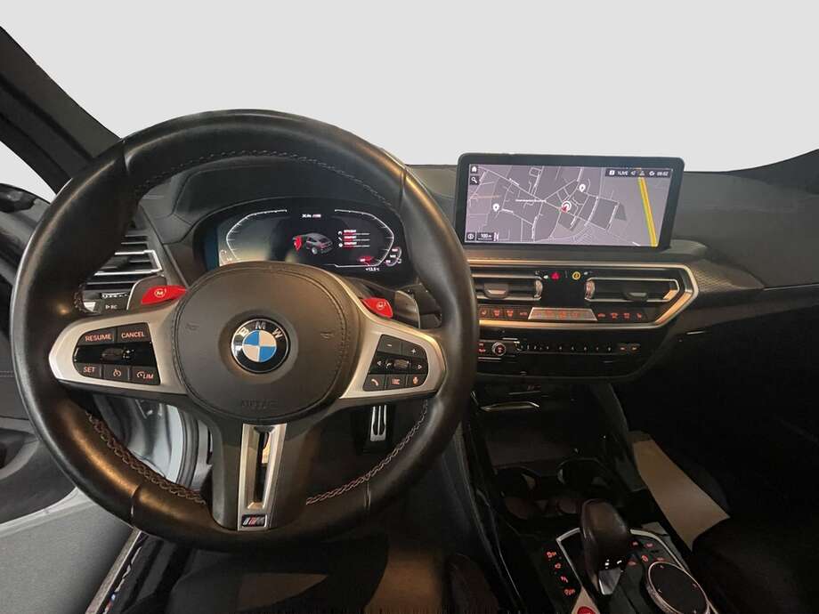 BMW X4 M (Bild 12/16)
