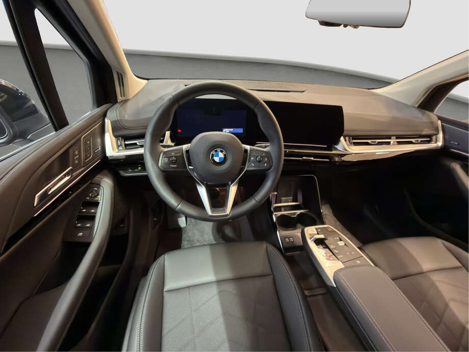 BMW 218 Active Tourer (Bild 9/10)