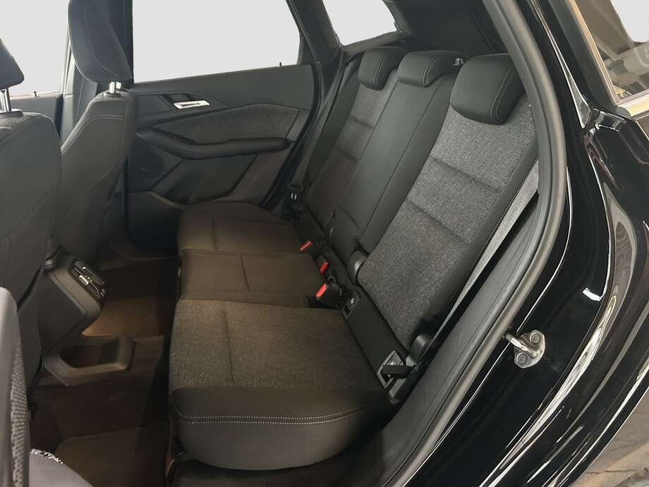 BMW 218 Active Tourer (Bild 15/20)