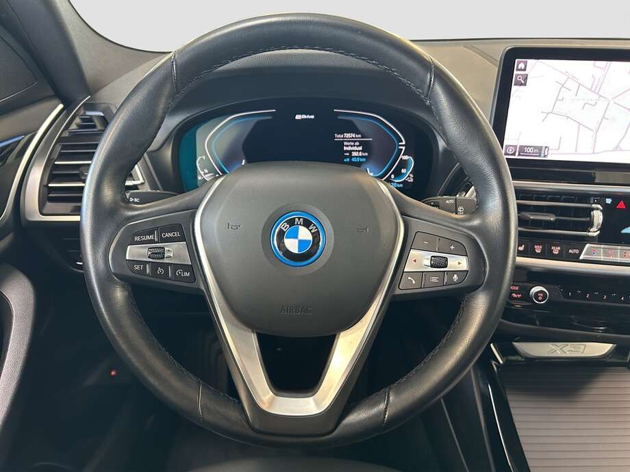 BMW X3 (Bild 12/17)