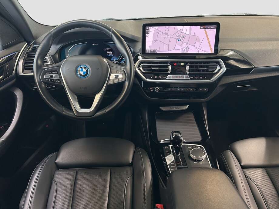 BMW X3 (Bild 13/17)