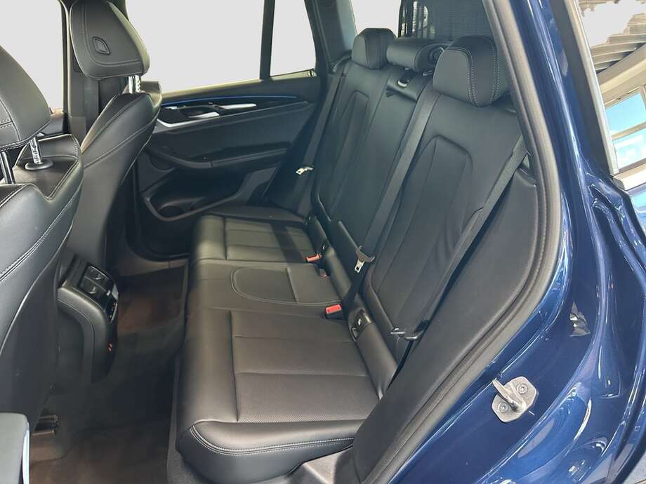 BMW X3 (Bild 14/17)