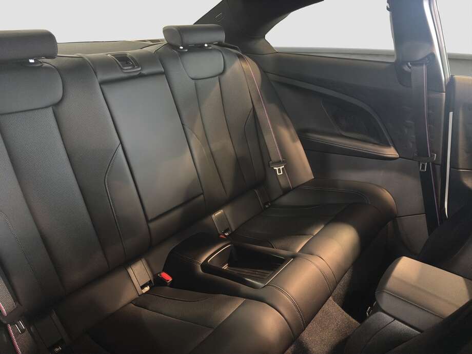 BMW M240i (Bild 13/18)