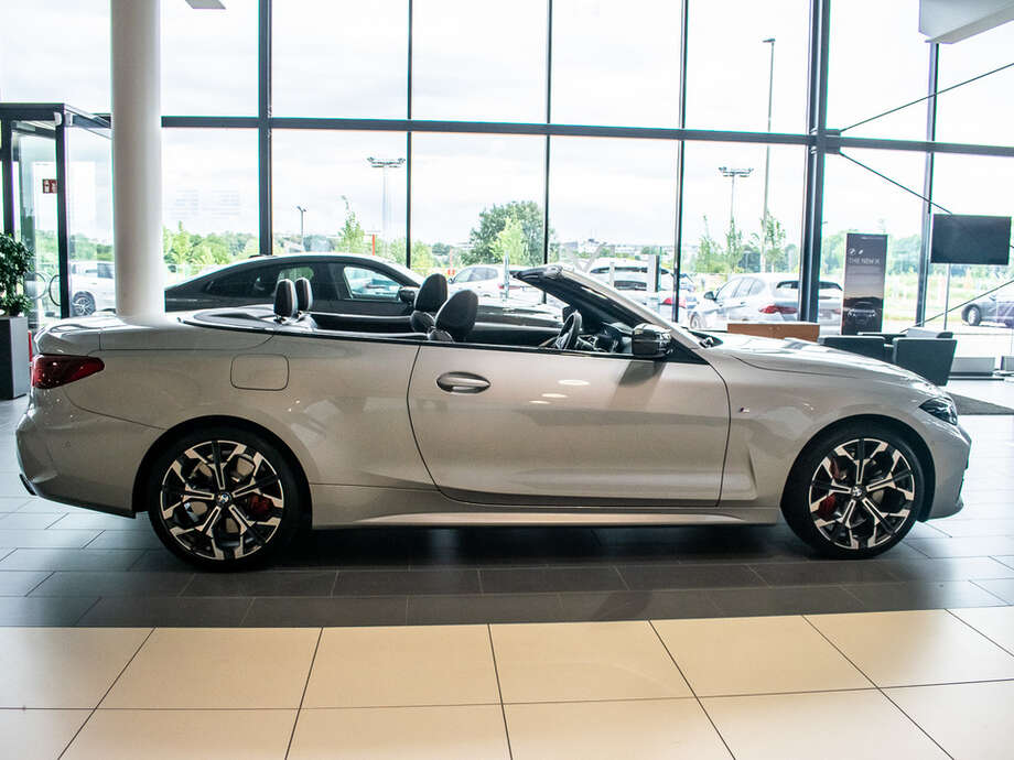 BMW M440 (Bild 20/21)