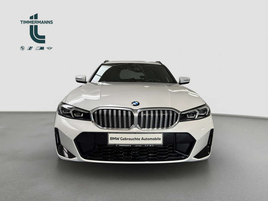 BMW 318d (Bild 8/17)