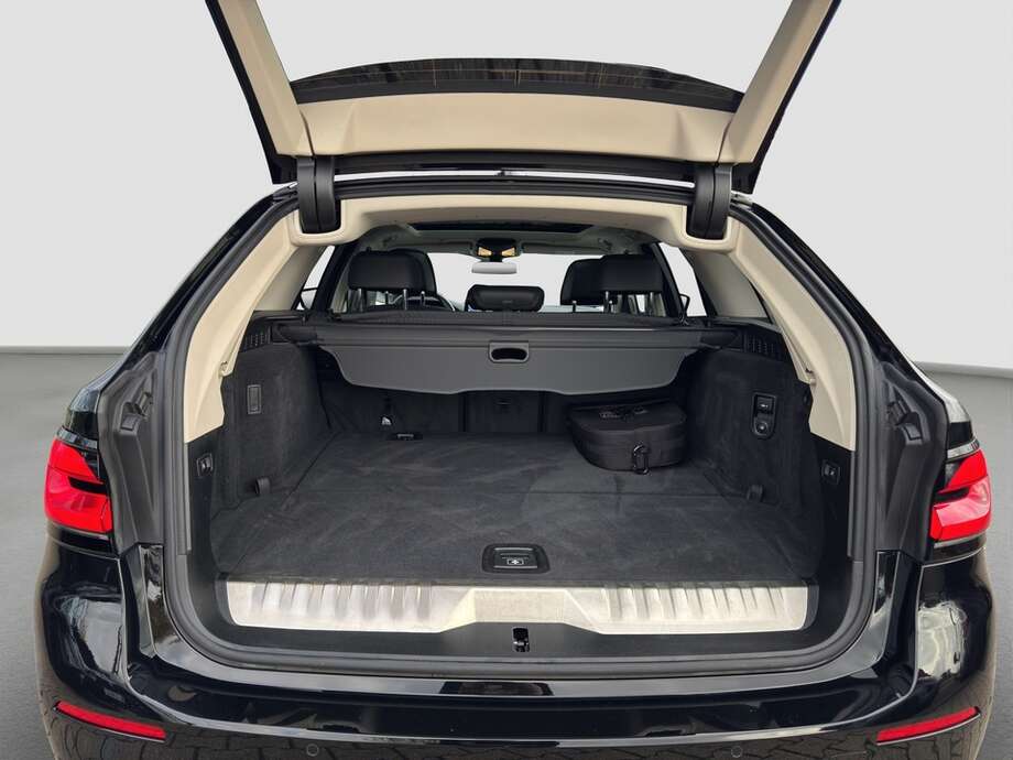 BMW 530e Touring (Bild 15/15)