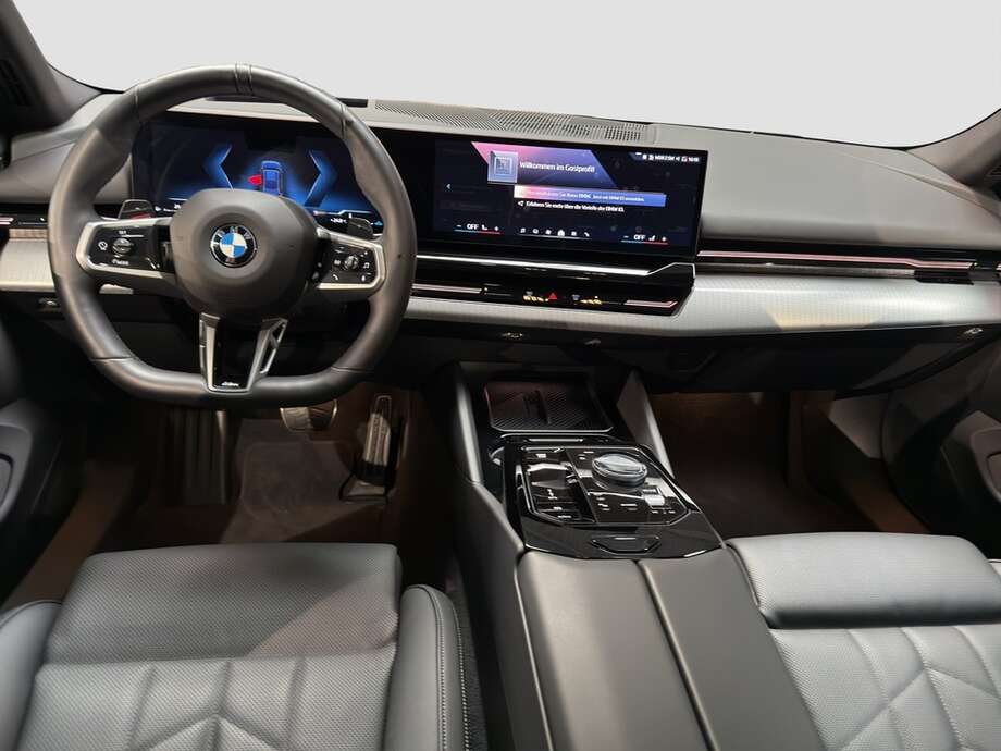 BMW 540d xDrive (Bild 13/18)