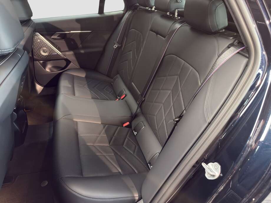 BMW 540d xDrive (Bild 14/18)