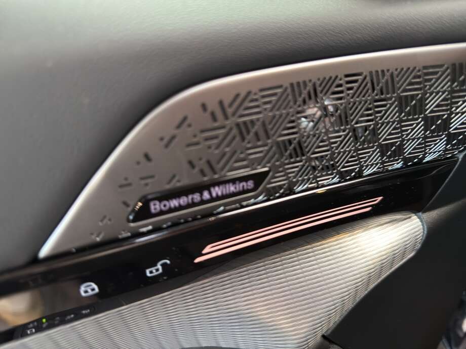 BMW 540d xDrive (Bild 17/18)