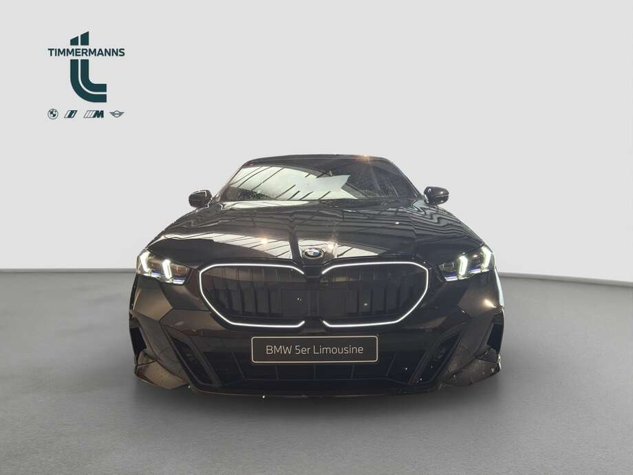 BMW 540d xDrive (Bild 8/18)