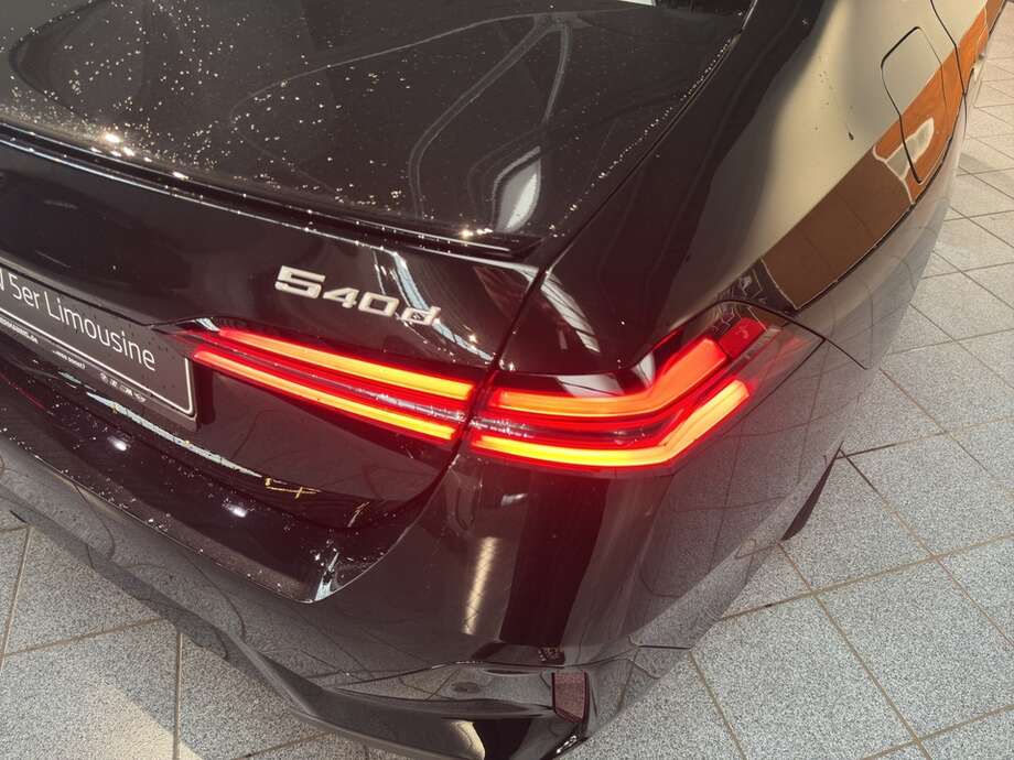BMW 540d xDrive (Bild 16/18)