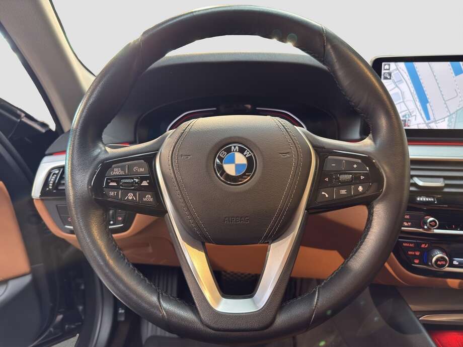 BMW 530d (Bild 12/15)