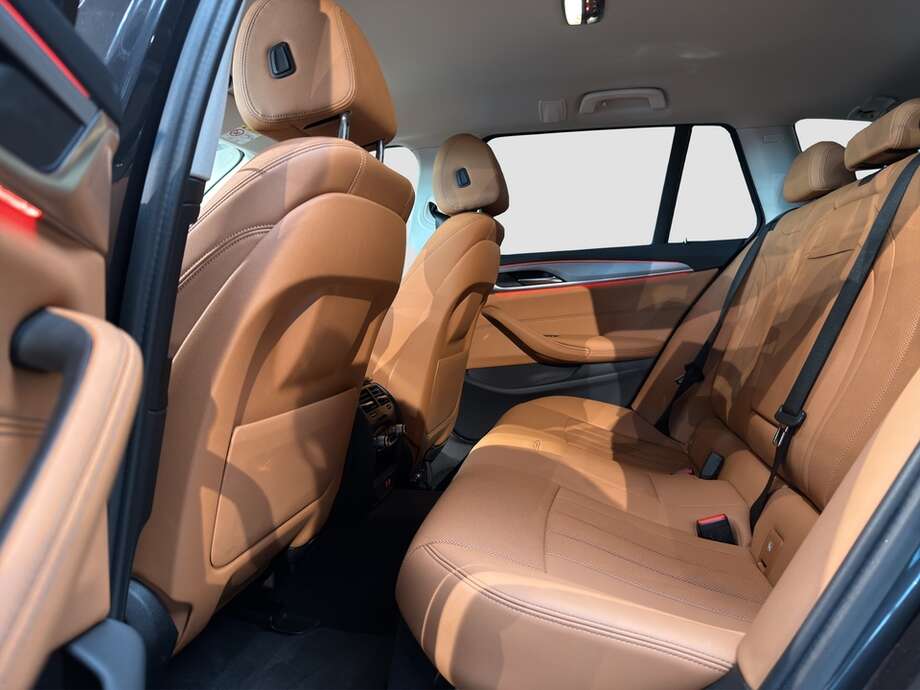 BMW 530d (Bild 14/15)