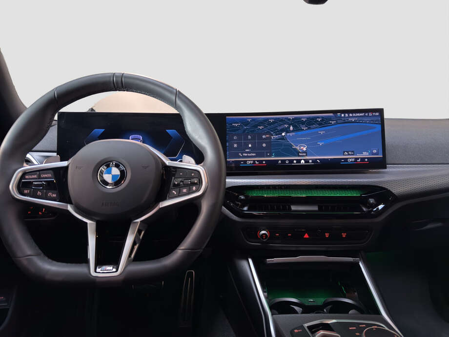 BMW 318d (Bild 13/15)