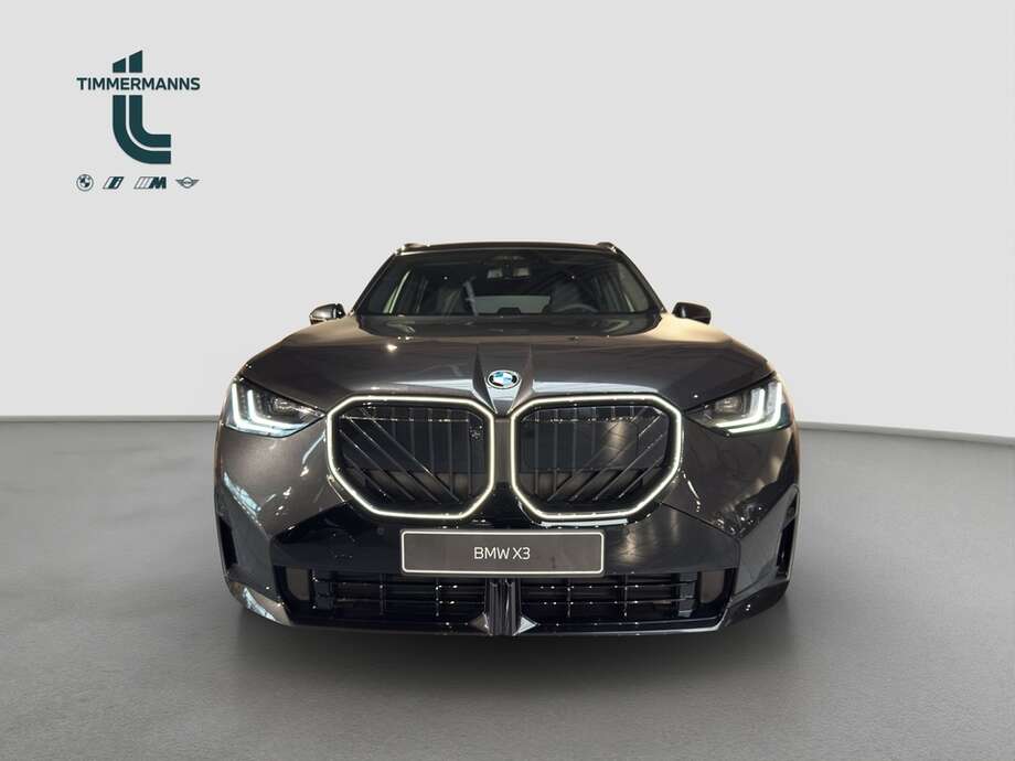 BMW X3 (Bild 8/16)
