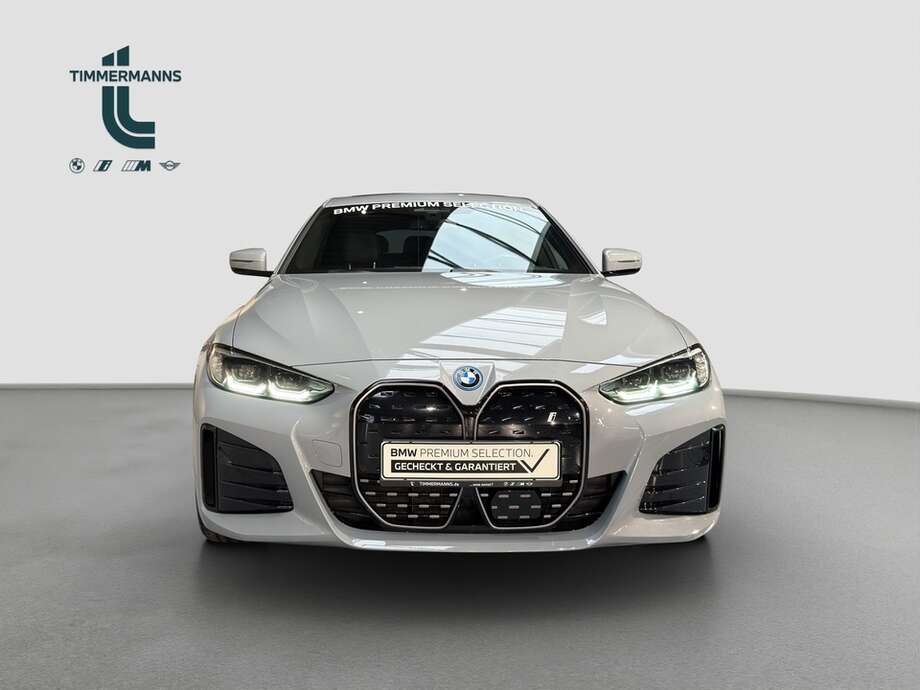 BMW i4 (Bild 9/16)