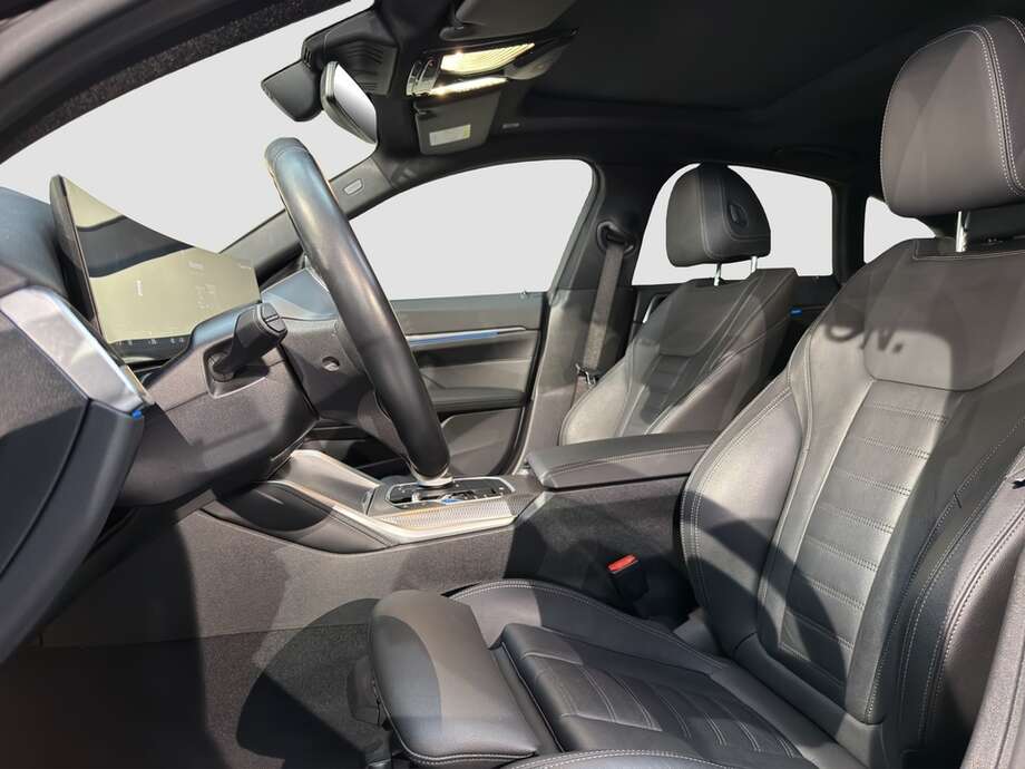 BMW i4 (Bild 11/16)