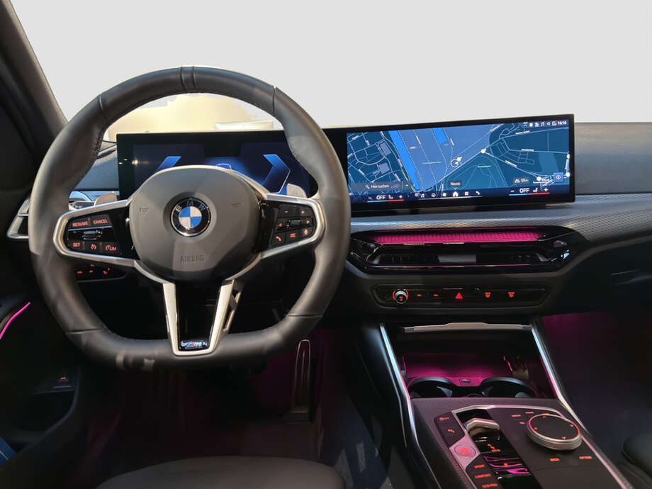 BMW 320d (Bild 13/15)