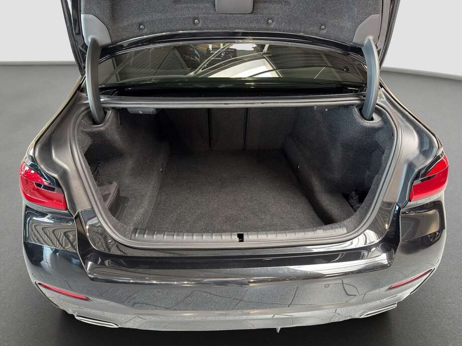 BMW 530d xDrive (Bild 16/16)