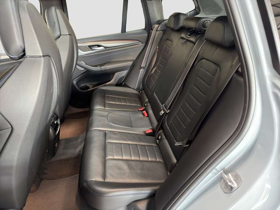 BMW X3 (Bild 15/19)