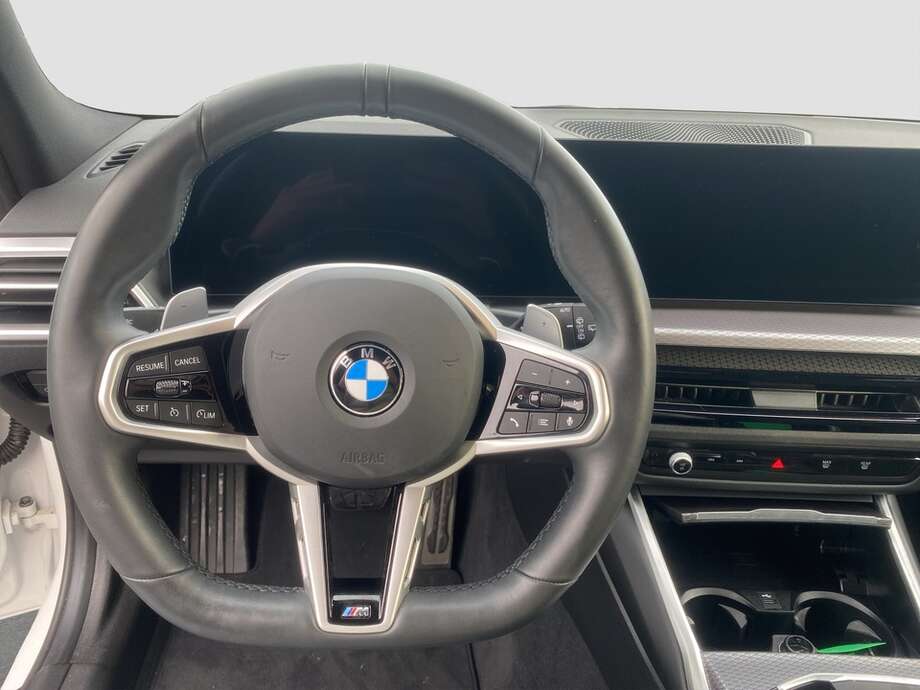 BMW 318d (Bild 12/18)