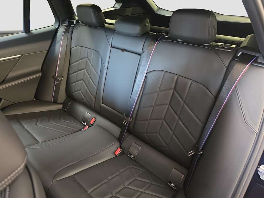 BMW 520d (Bild 14/18)