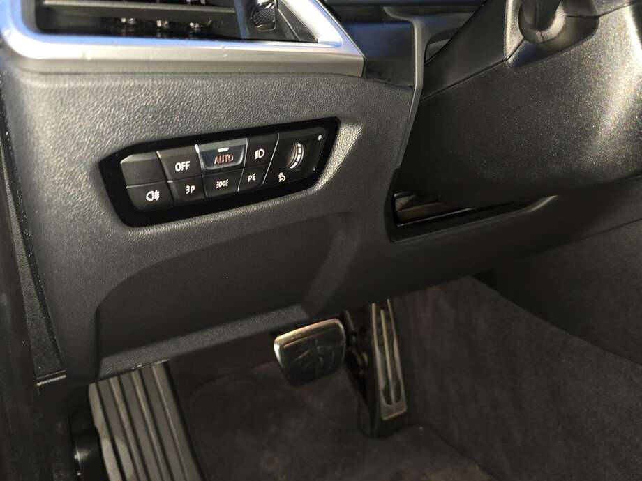 BMW 318d (Bild 17/18)