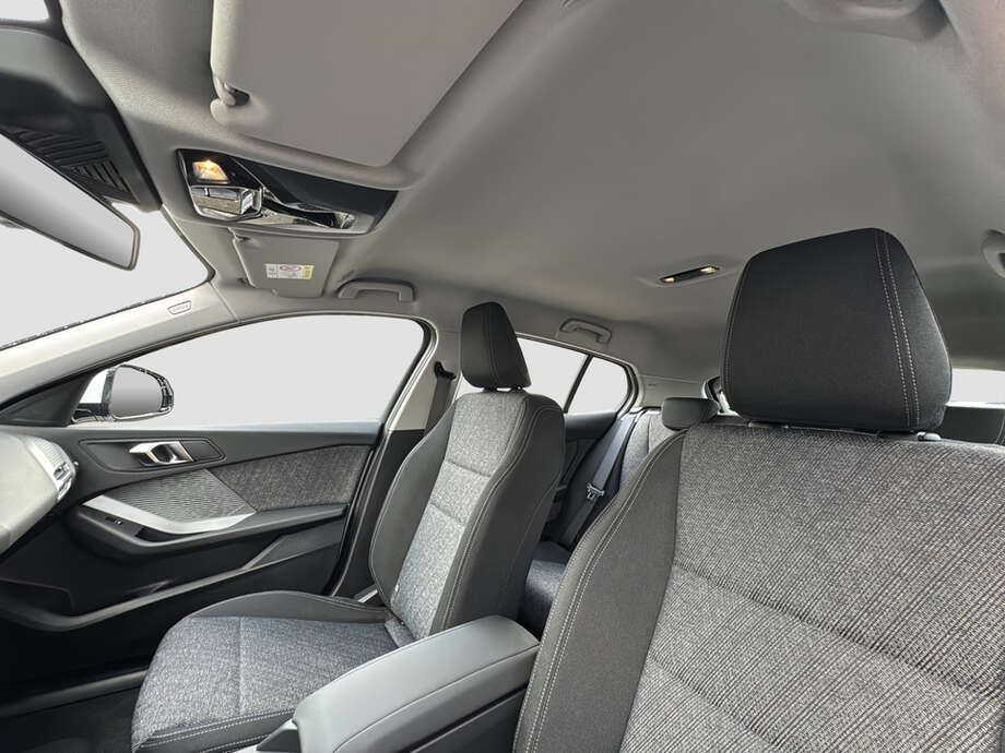 BMW 120 (Bild 11/16)