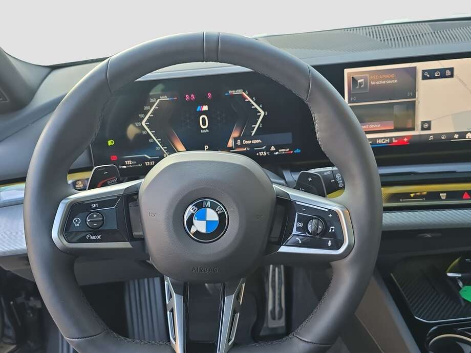 BMW 540d xDrive (Bild 12/19)