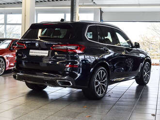 BMW X5 (Bild 2/18)