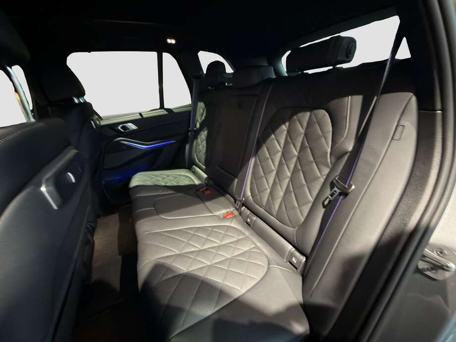 BMW X5 (Bild 13/15)