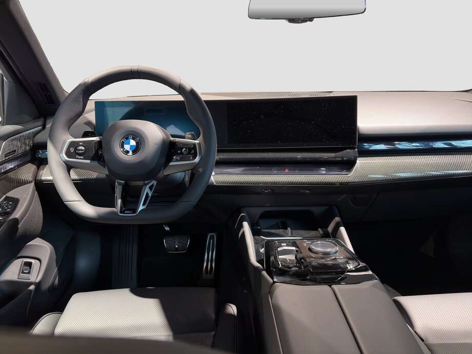 BMW 540d xDrive (Bild 12/13)