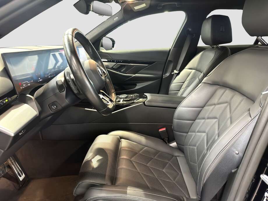 BMW 520d (Bild 9/24)