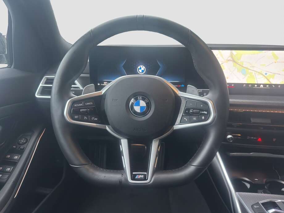 BMW 318d (Bild 9/15)