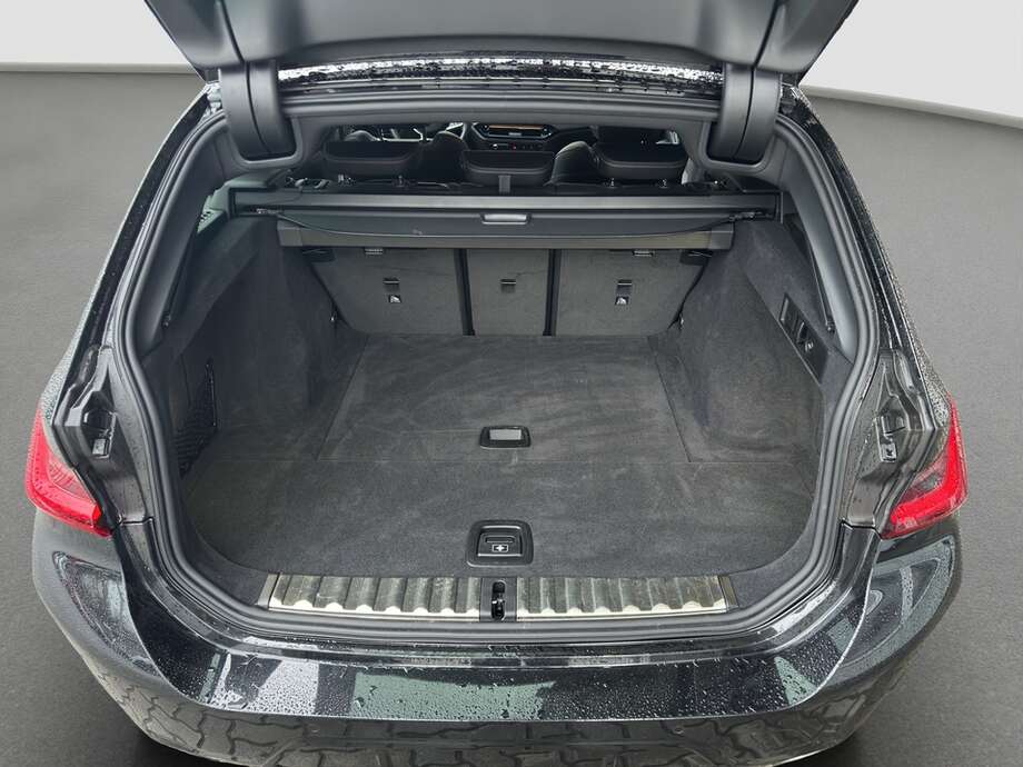 BMW 318d (Bild 12/15)