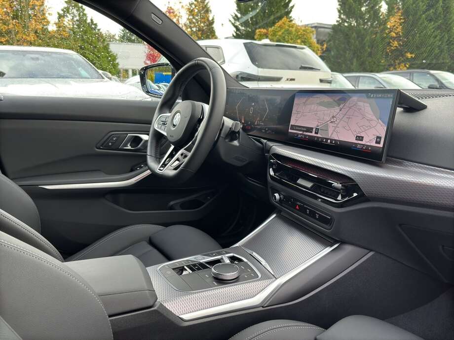 BMW 318d (Bild 16/16)