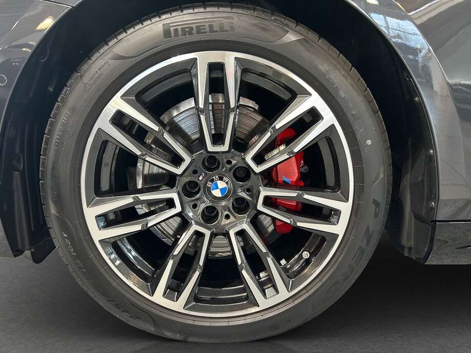 BMW 520d (Bild 9/19)